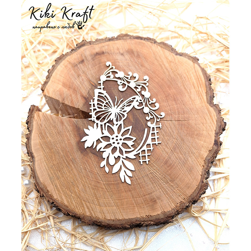 Фон с пеперуда и цветя от бирен картон – 2006